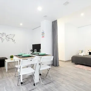 Acogedor Loft En Bajo Centrico Con Parking Wifi Cordova